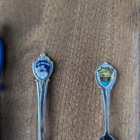 Set of 10 vintage souvenir spoons - Picture 3 of 6